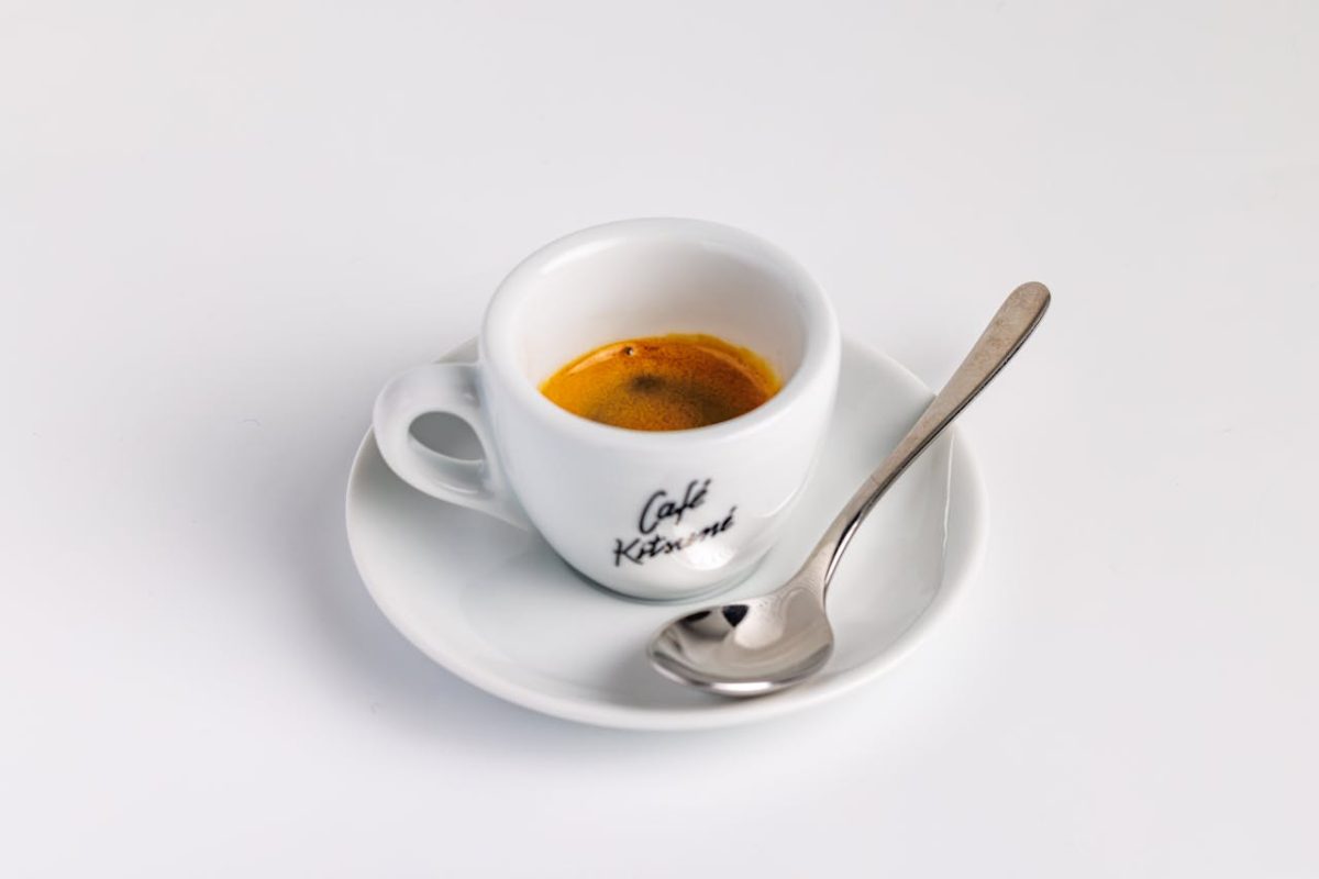 Proč se italské „caffè“ stalo symbolem vědomého života v hlučné době